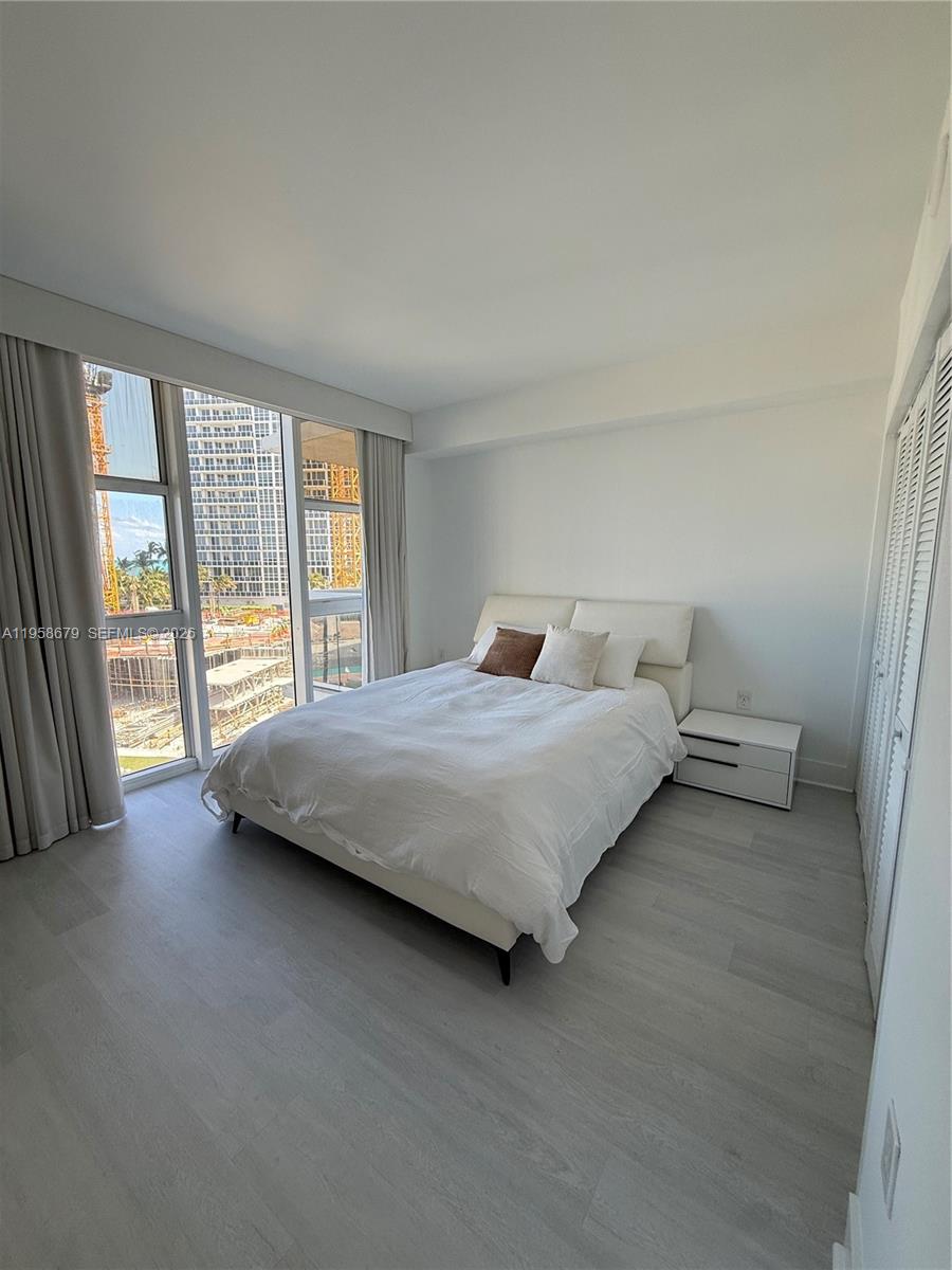 HARBOUR HOUSE - Residential