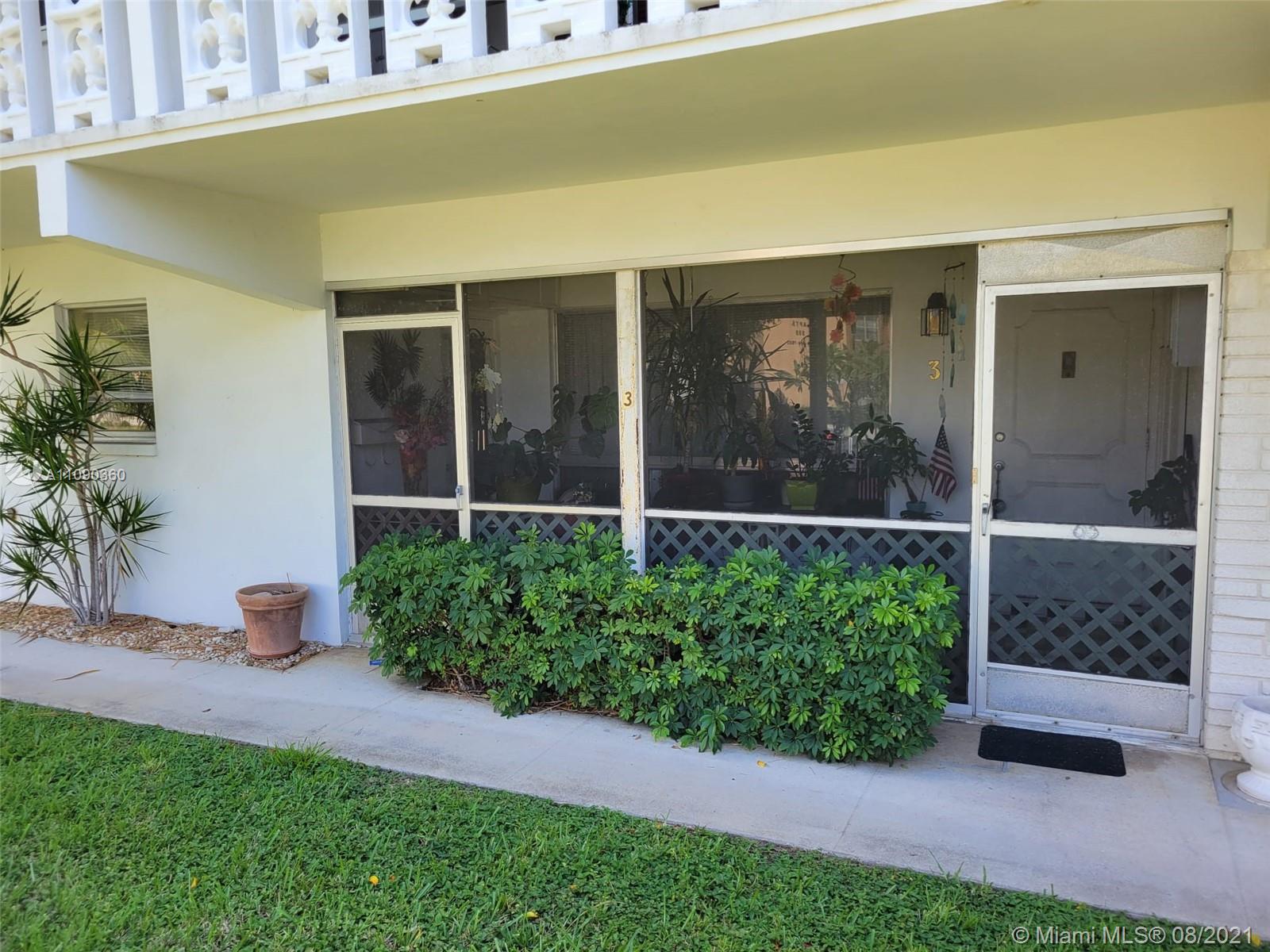 PINETREE CONDO APTS - Residential