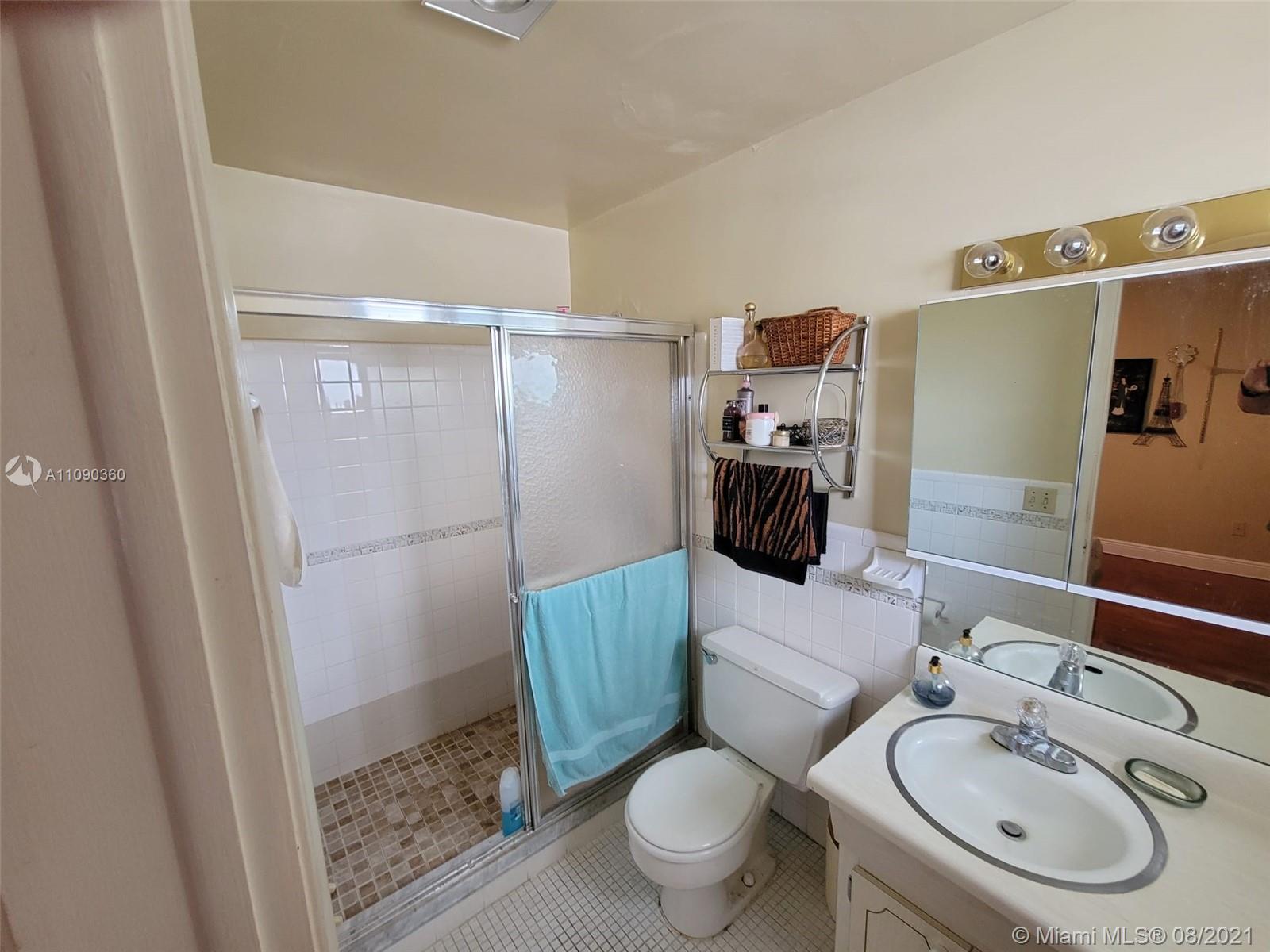 PINETREE CONDO APTS - Residential