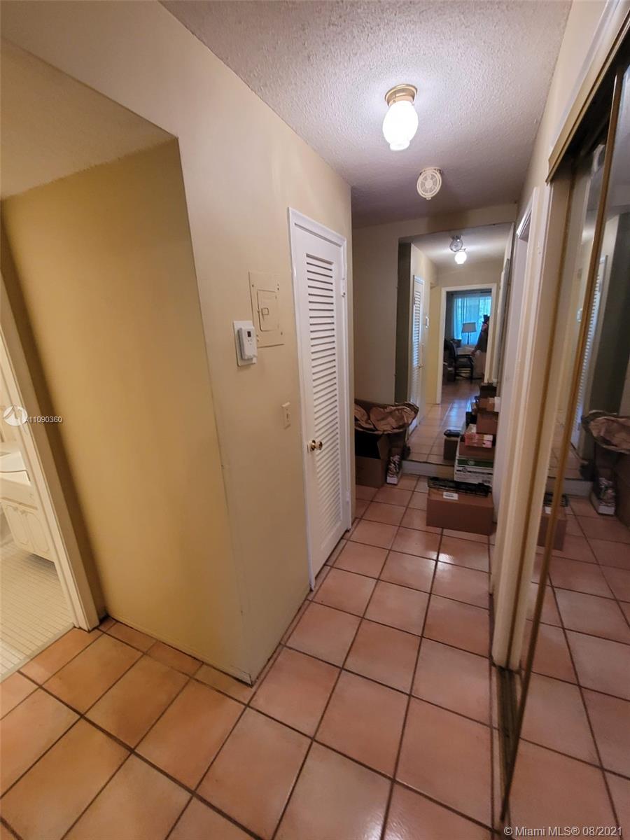 PINETREE CONDO APTS - Residential