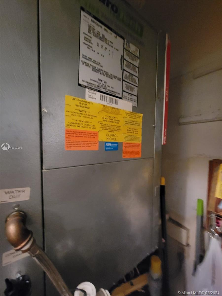 PINETREE CONDO APTS - Residential