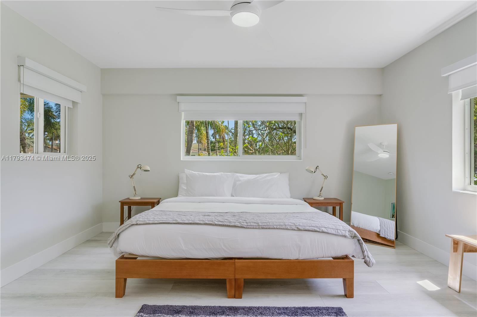 HOLLYWOOD LAKES SECTION - Residential Lease