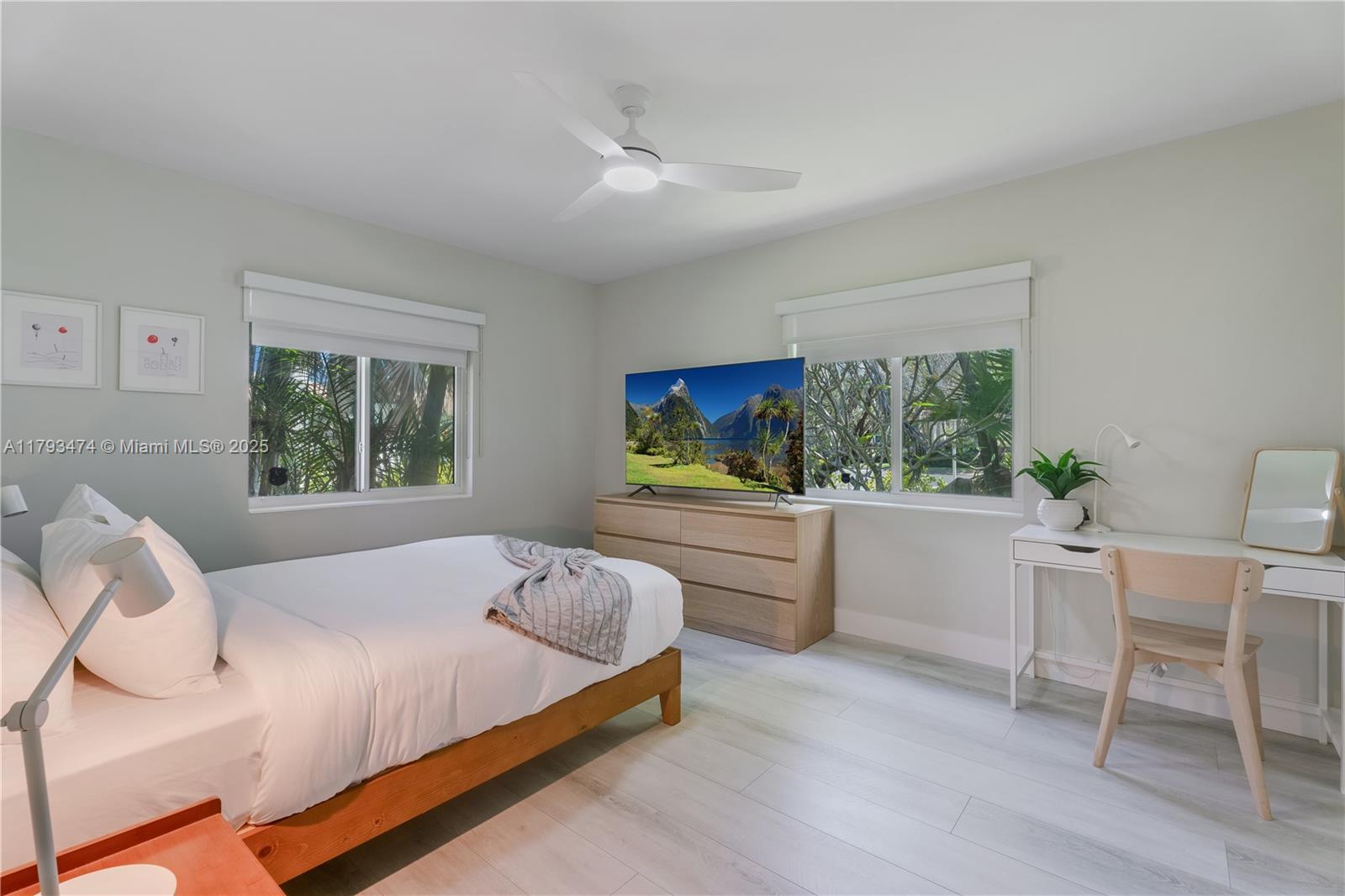 HOLLYWOOD LAKES SECTION - Residential Lease