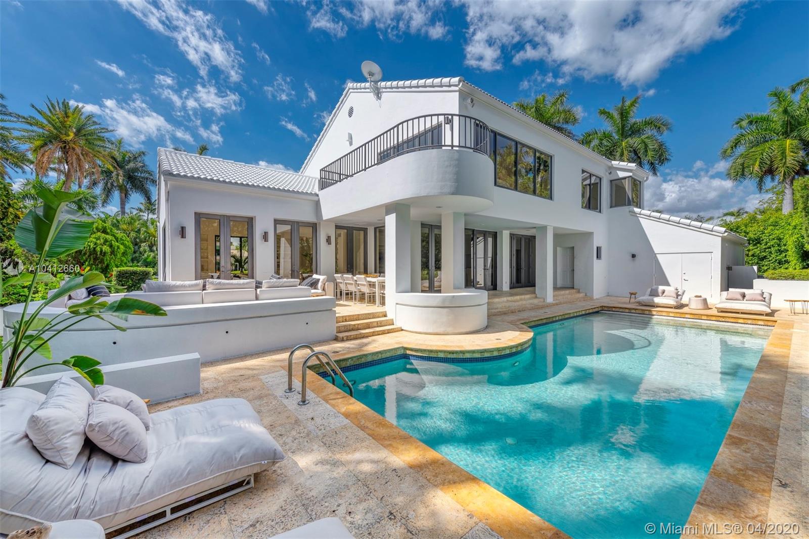 SUNSET ISLANDS-ISLAND NO - Residential