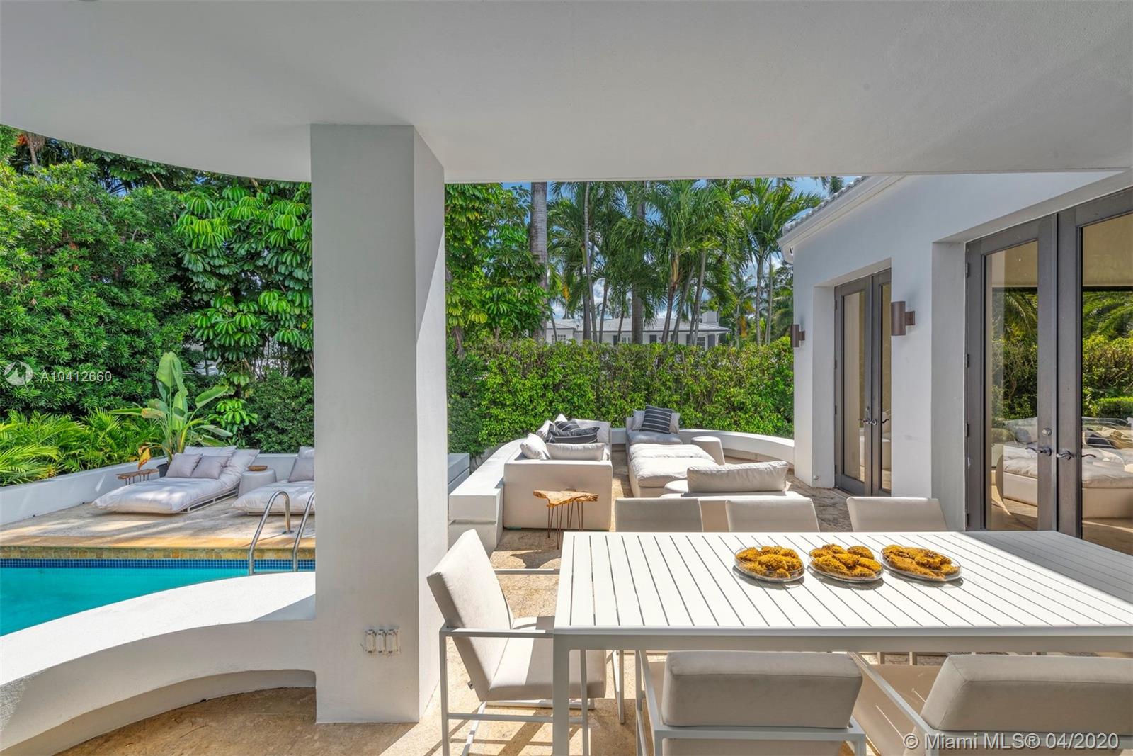 SUNSET ISLANDS-ISLAND NO - Residential