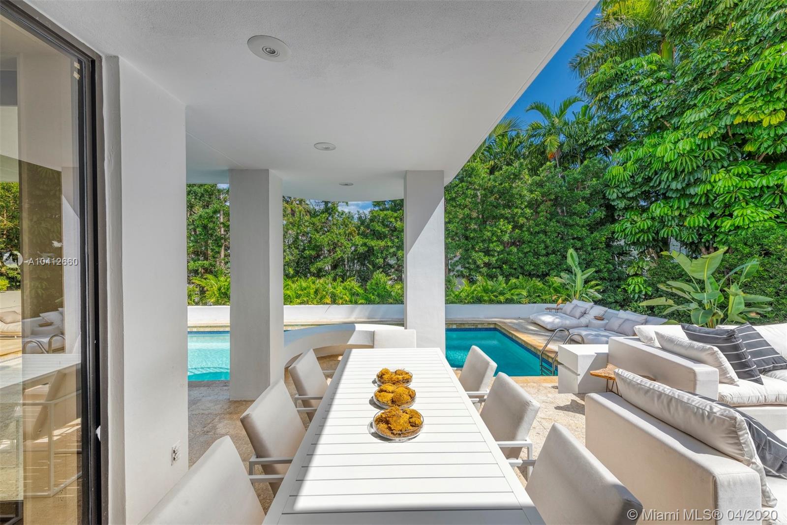 SUNSET ISLANDS-ISLAND NO - Residential