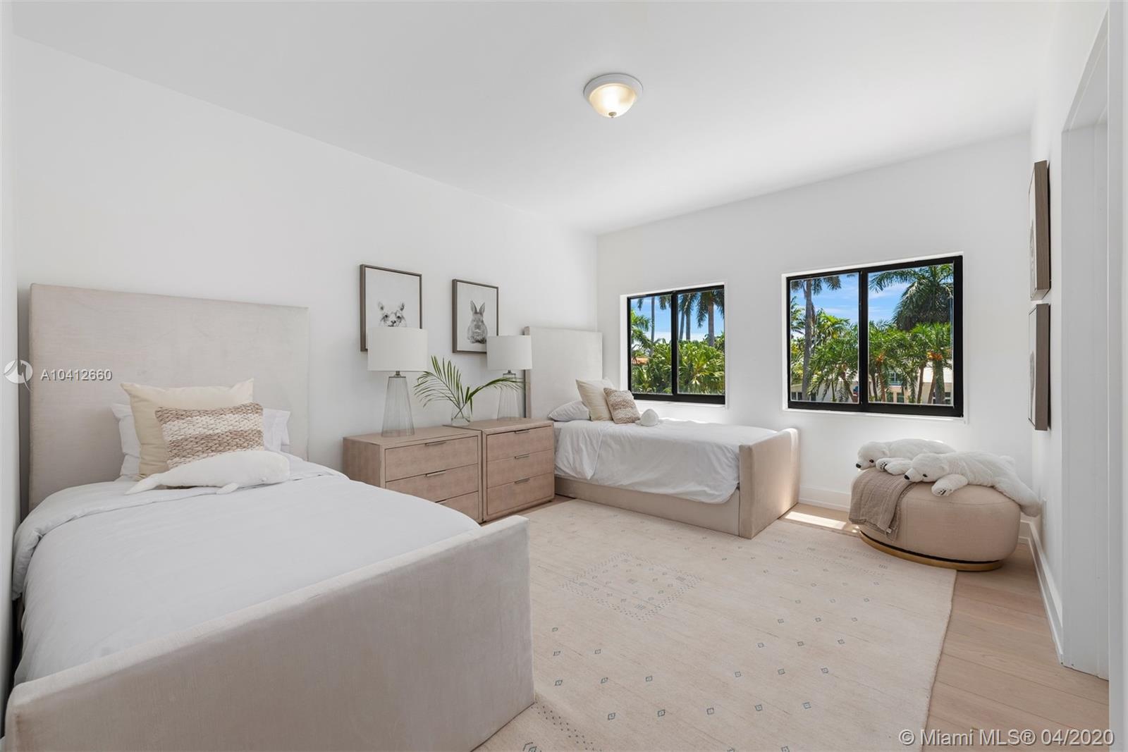 SUNSET ISLANDS-ISLAND NO - Residential