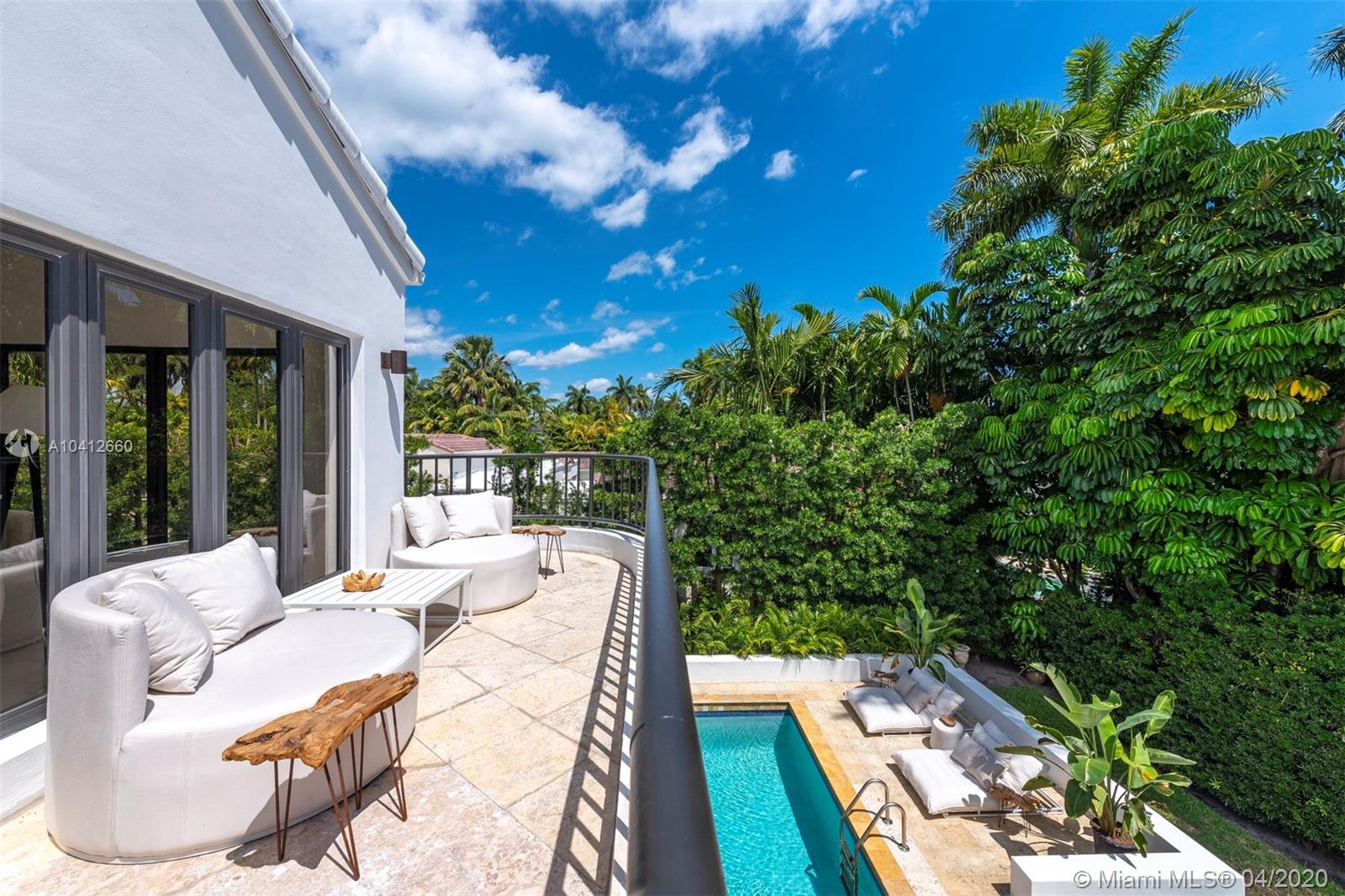 SUNSET ISLANDS-ISLAND NO - Residential