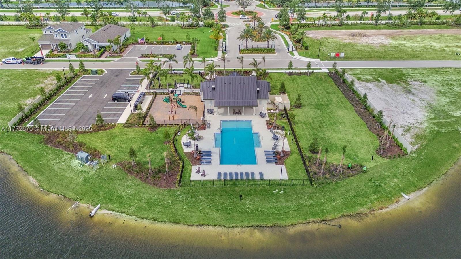 VERANDA OAKS - Residential