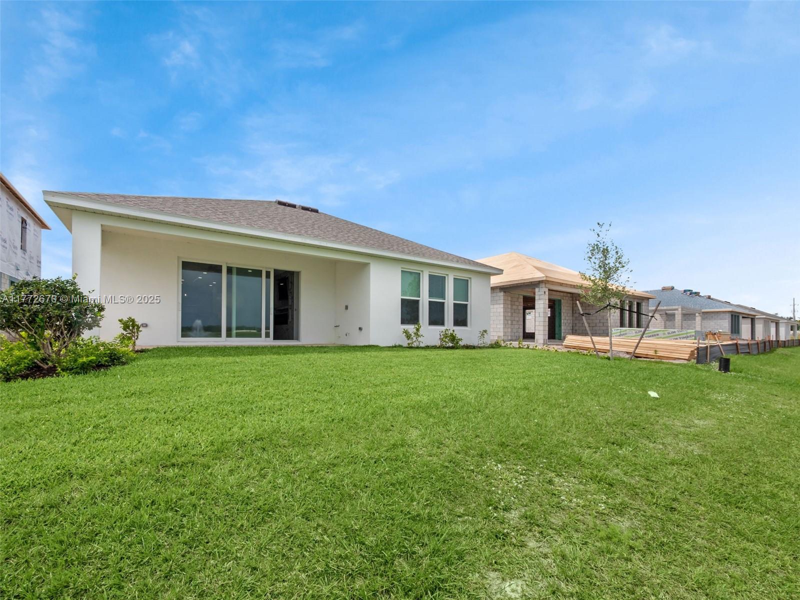 VERANDA OAKS - Residential