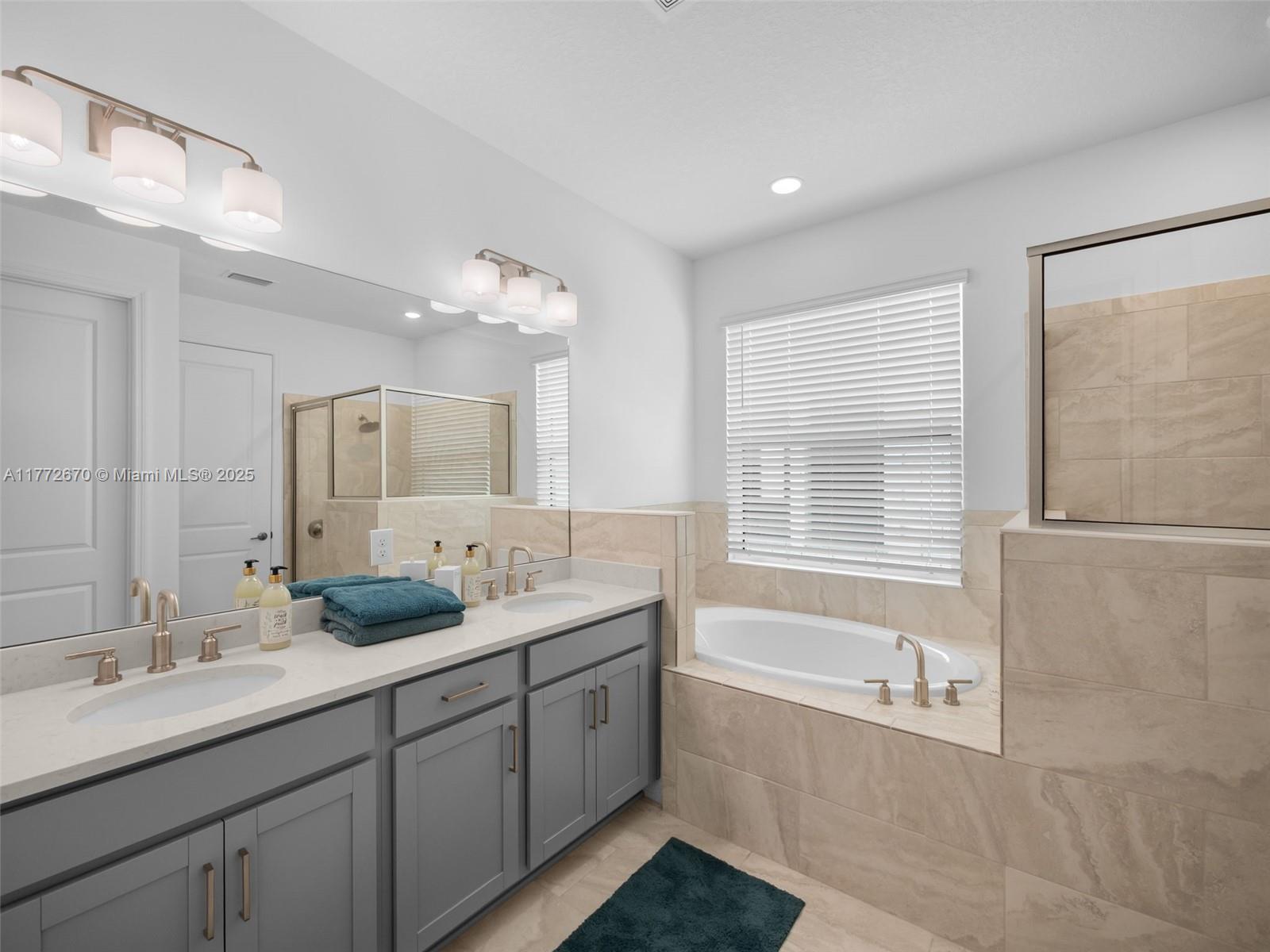 VERANDA OAKS - Residential