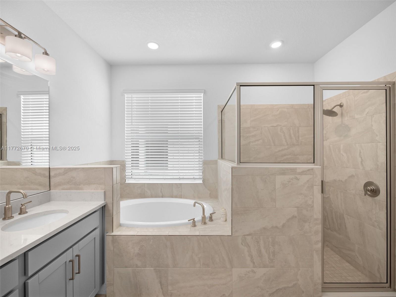 VERANDA OAKS - Residential