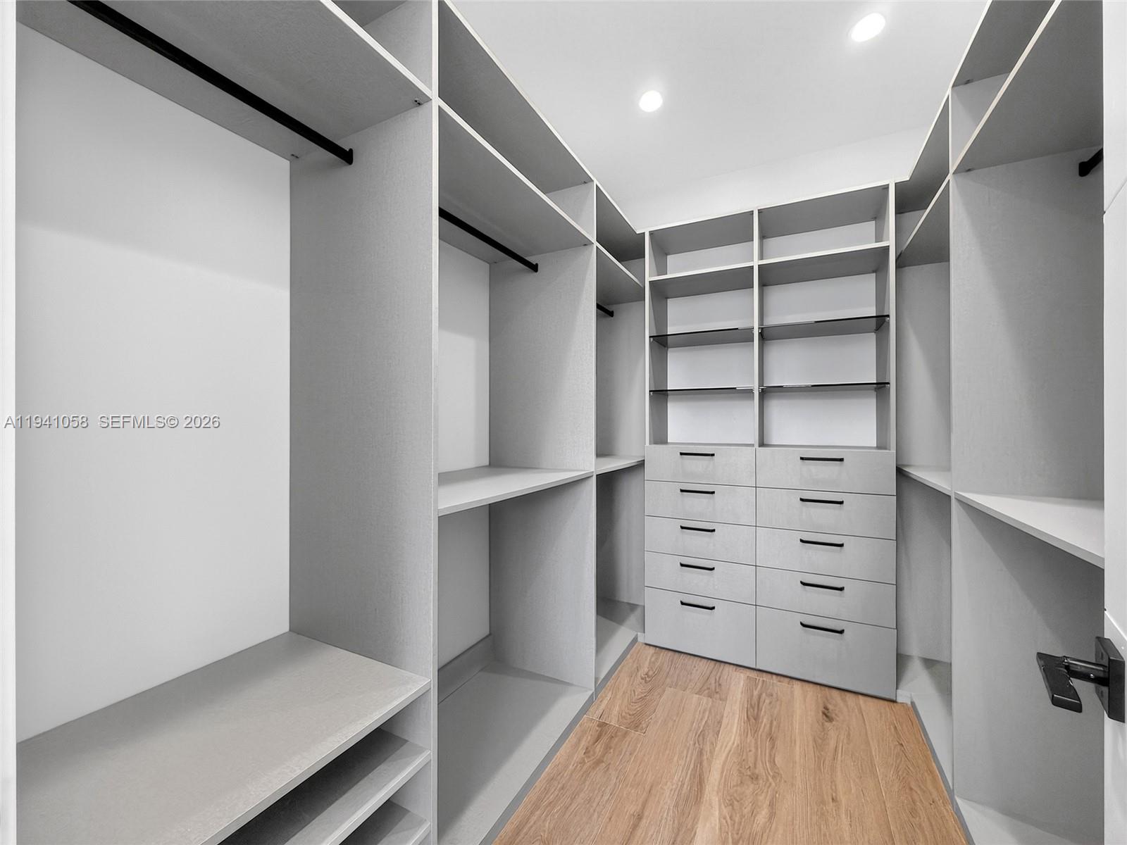 PALMHURST - Residential