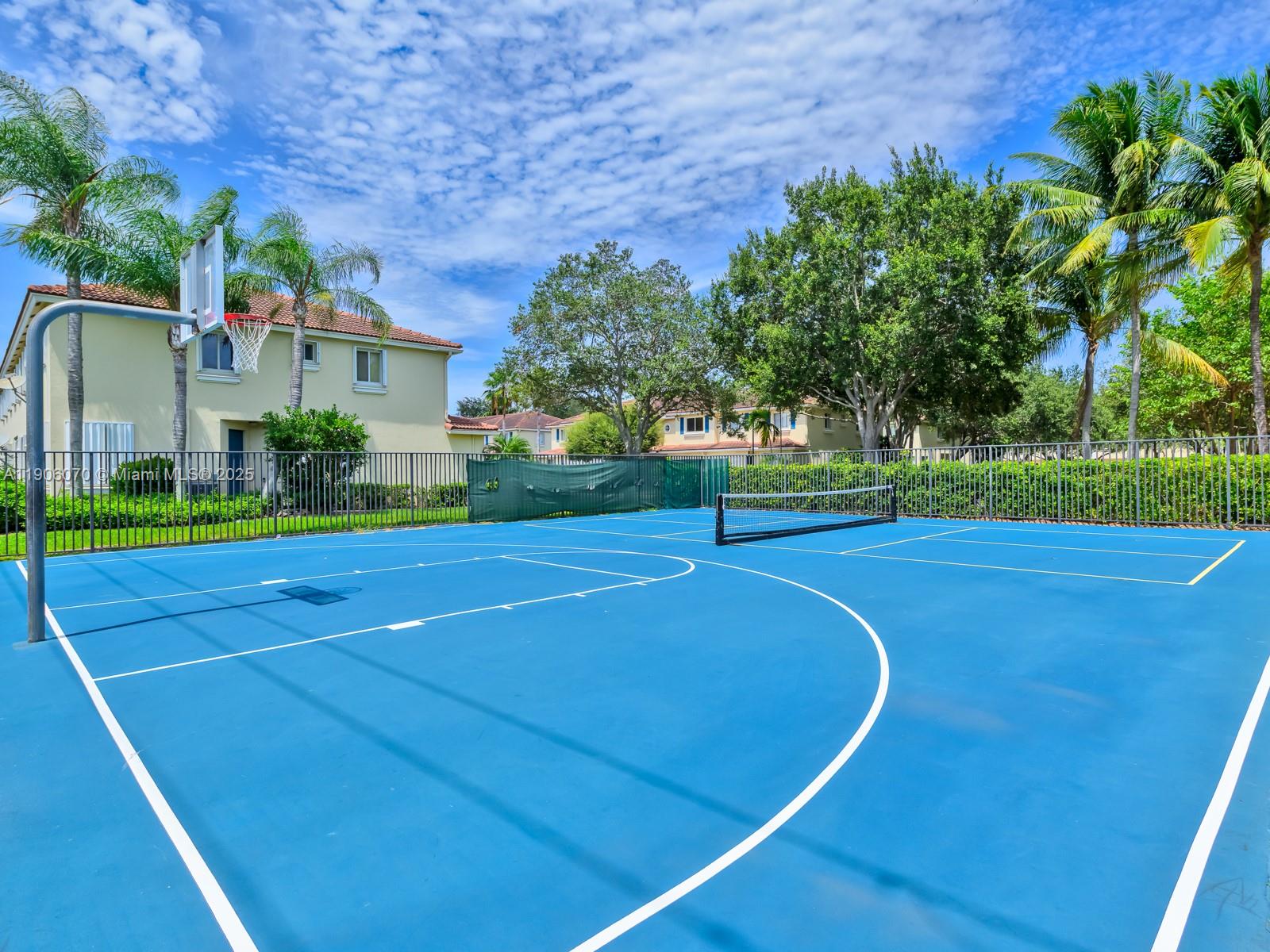 QUANTUM PARK TOWNHOMES - Residential