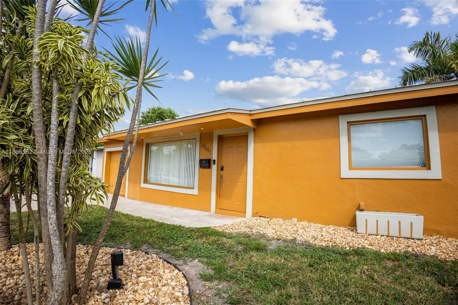SUNRISE GOLF VILLAGE SEC - Residential
