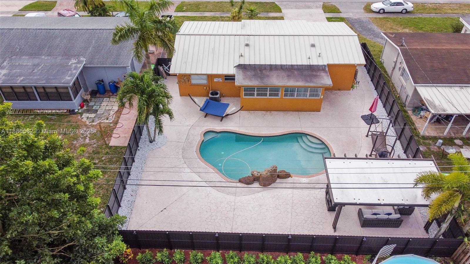 SUNRISE GOLF VILLAGE SEC - Residential