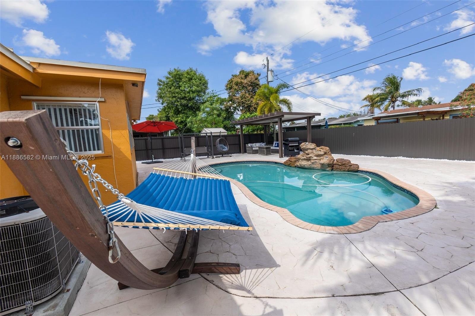 SUNRISE GOLF VILLAGE SEC - Residential