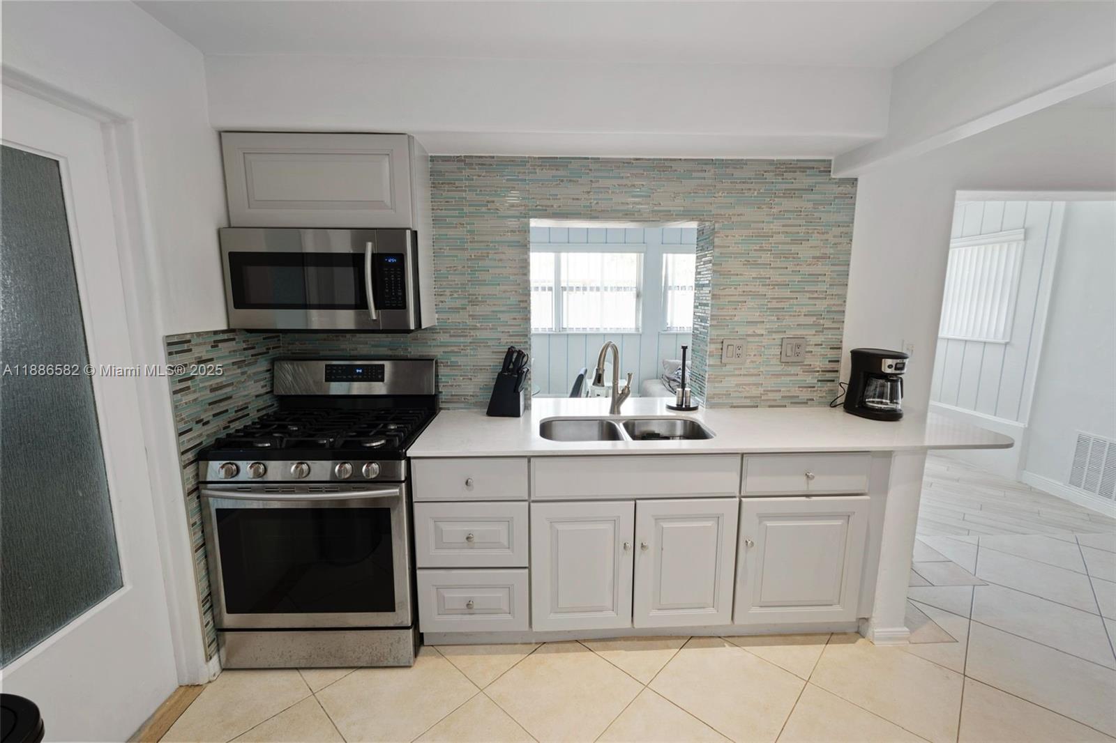 SUNRISE GOLF VILLAGE SEC - Residential
