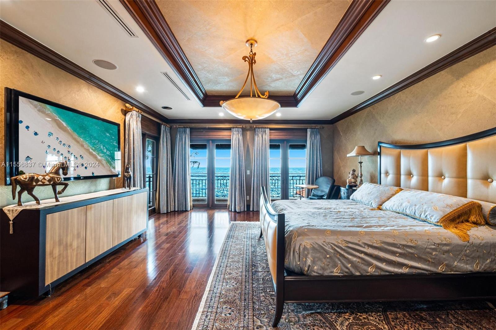 CRYSTAL VIEW - Residential