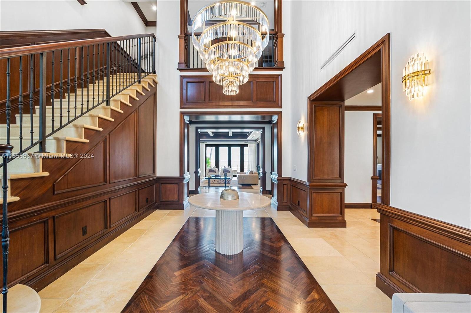 CRYSTAL VIEW - Residential