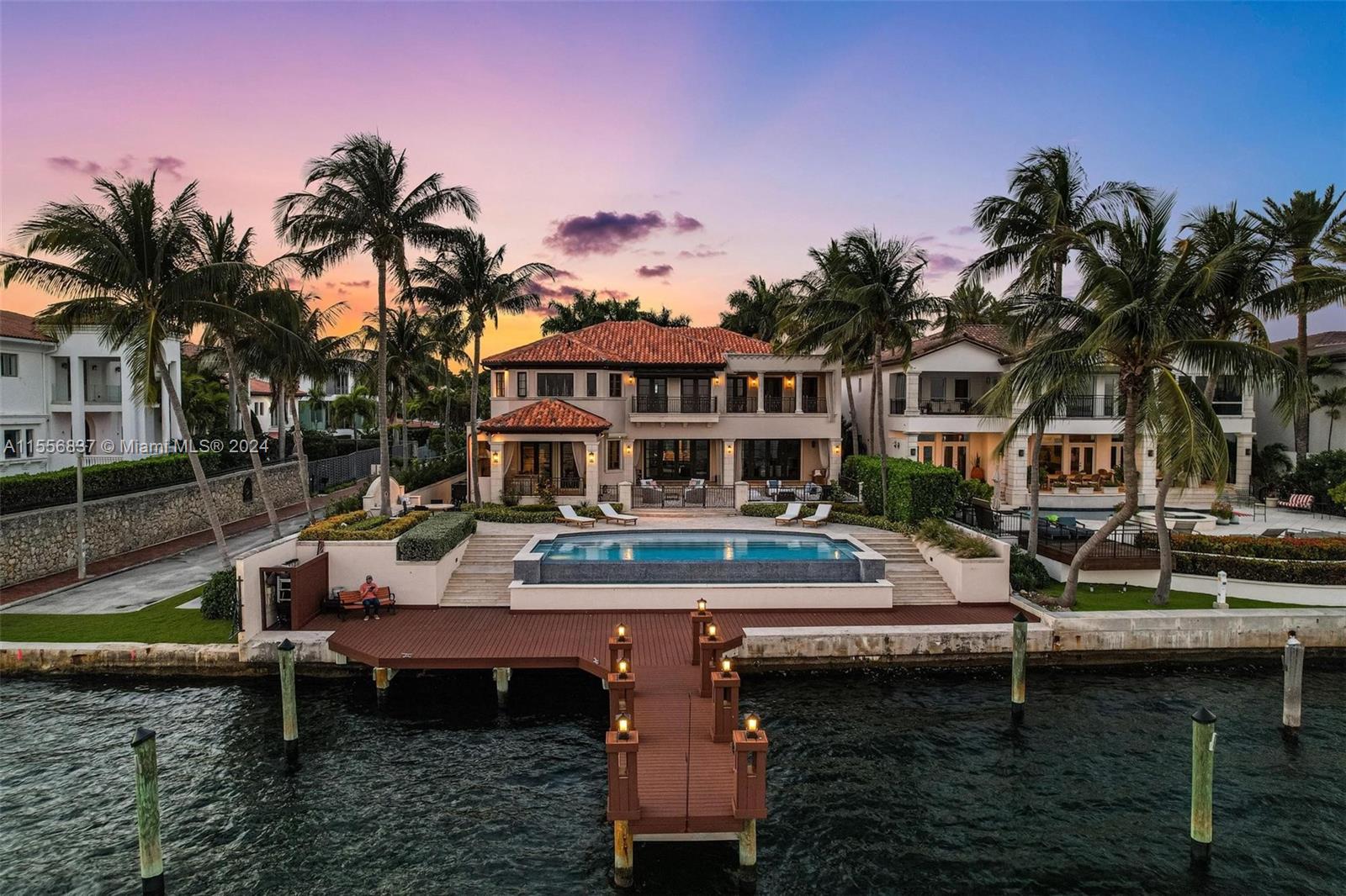 CRYSTAL VIEW - Residential
