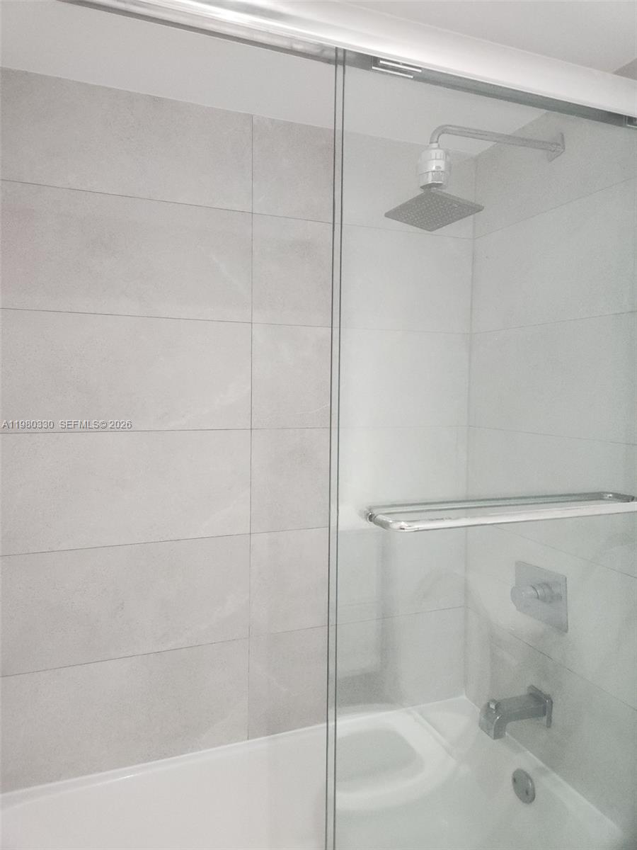 VERSAILLE GARDENS I CONDO - Residential Lease