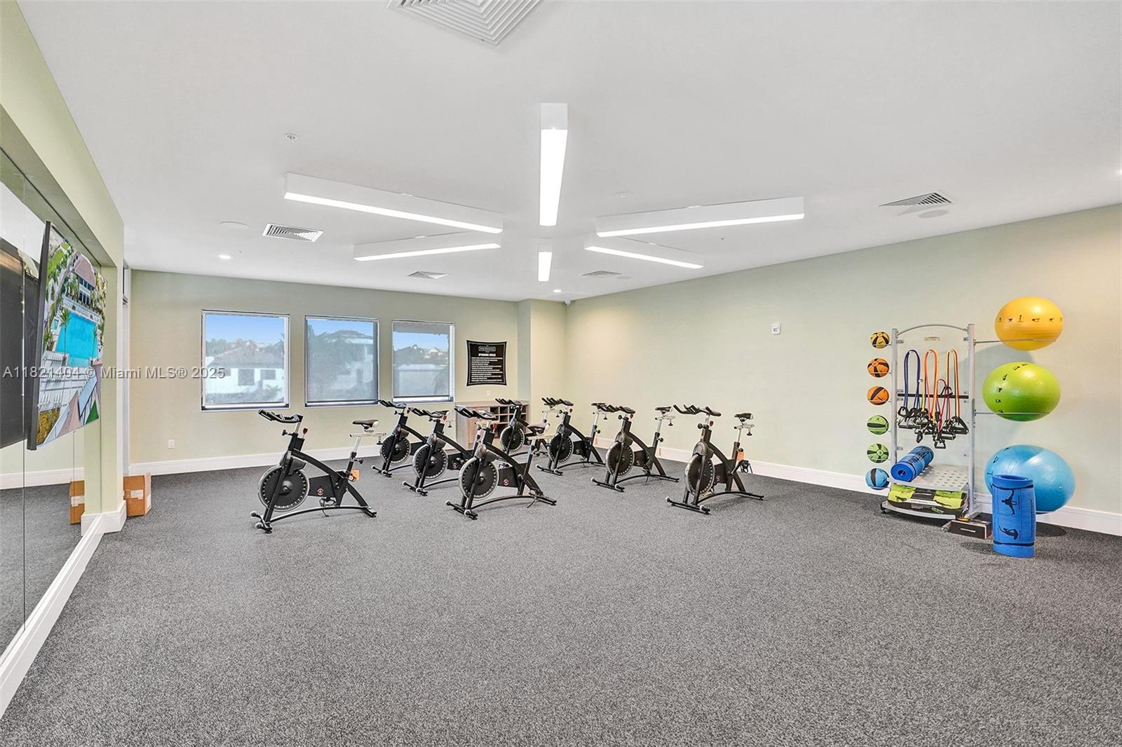 DOWNTOWN DORAL SOUTH PHAS - Residential