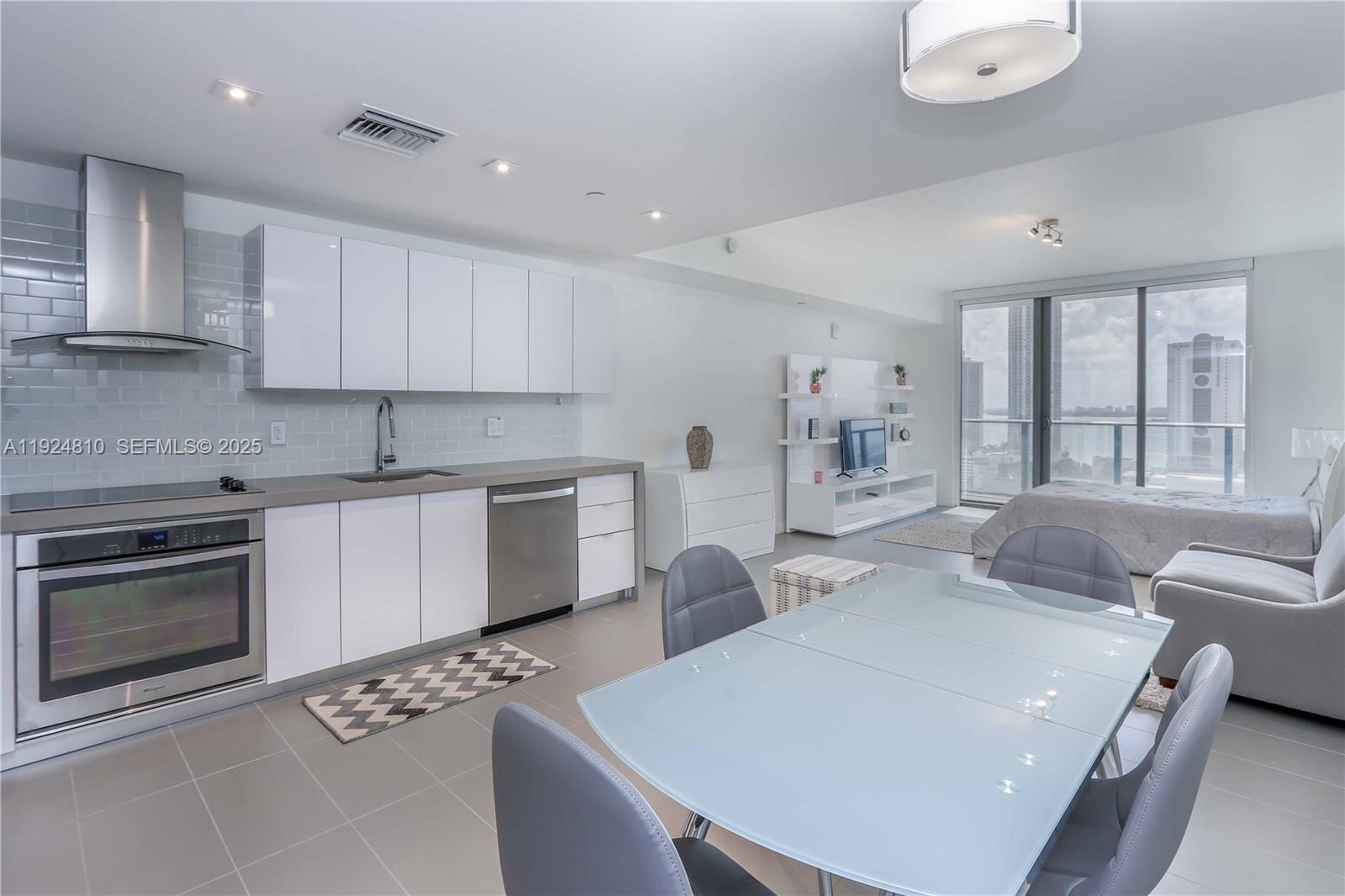 Canvas Condo - Residential Lease