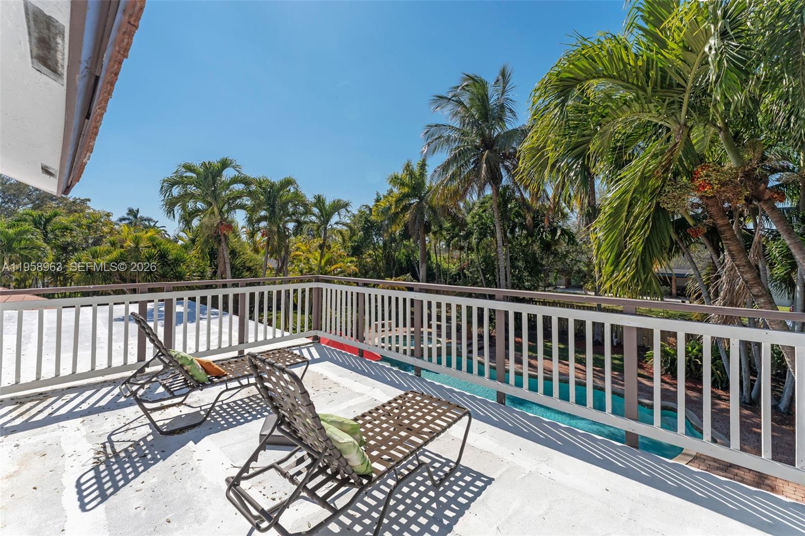 KINGS GROVE - Residential