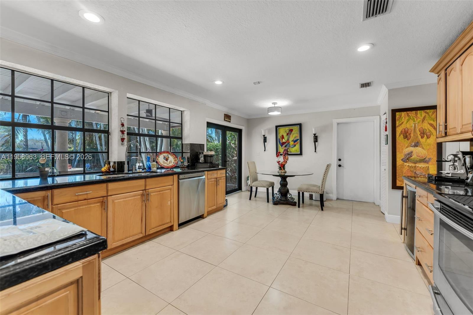 KINGS GROVE - Residential