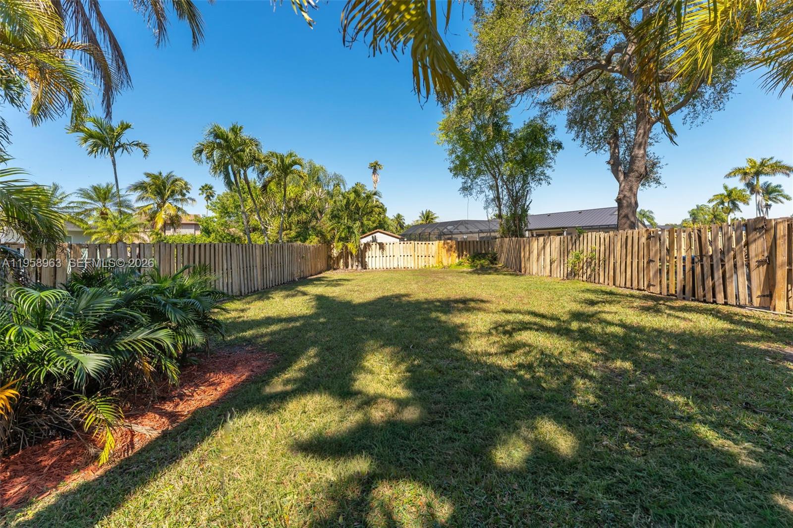 KINGS GROVE - Residential