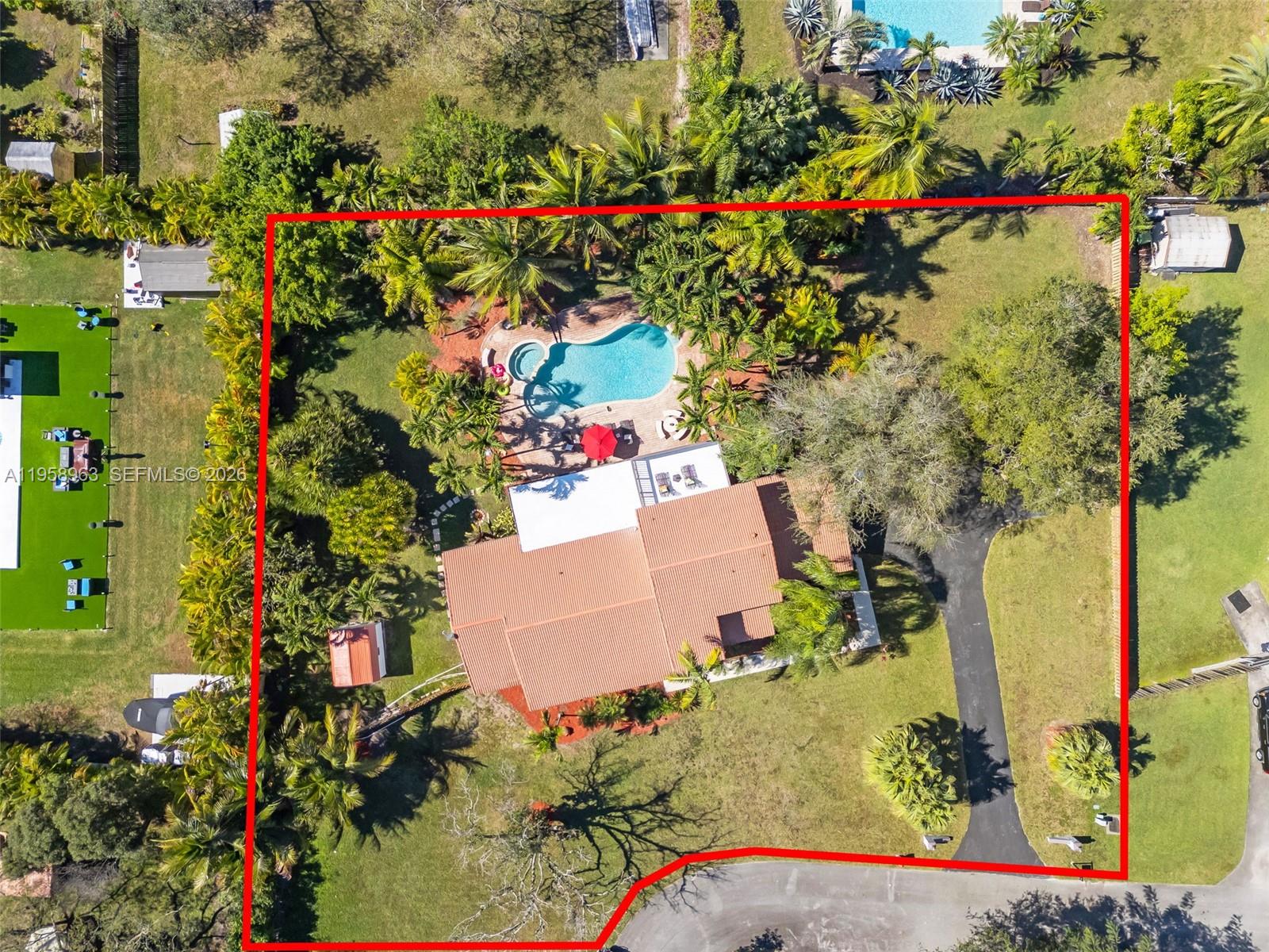 KINGS GROVE - Residential