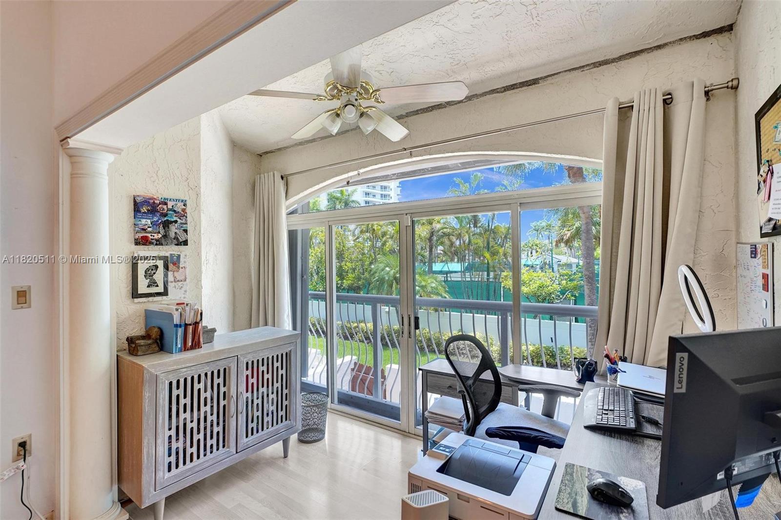 GOLDEN POINTE - Residential