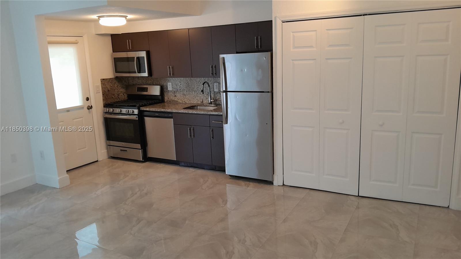 525 Meridian Ave 304
