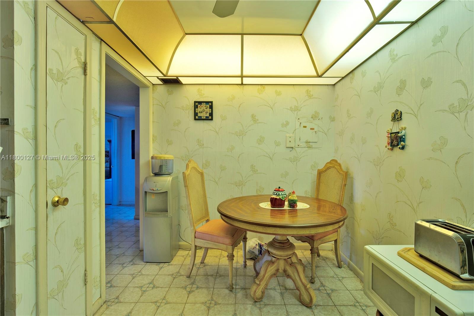 CASTLE APARTMENTS 11 COND - Residential