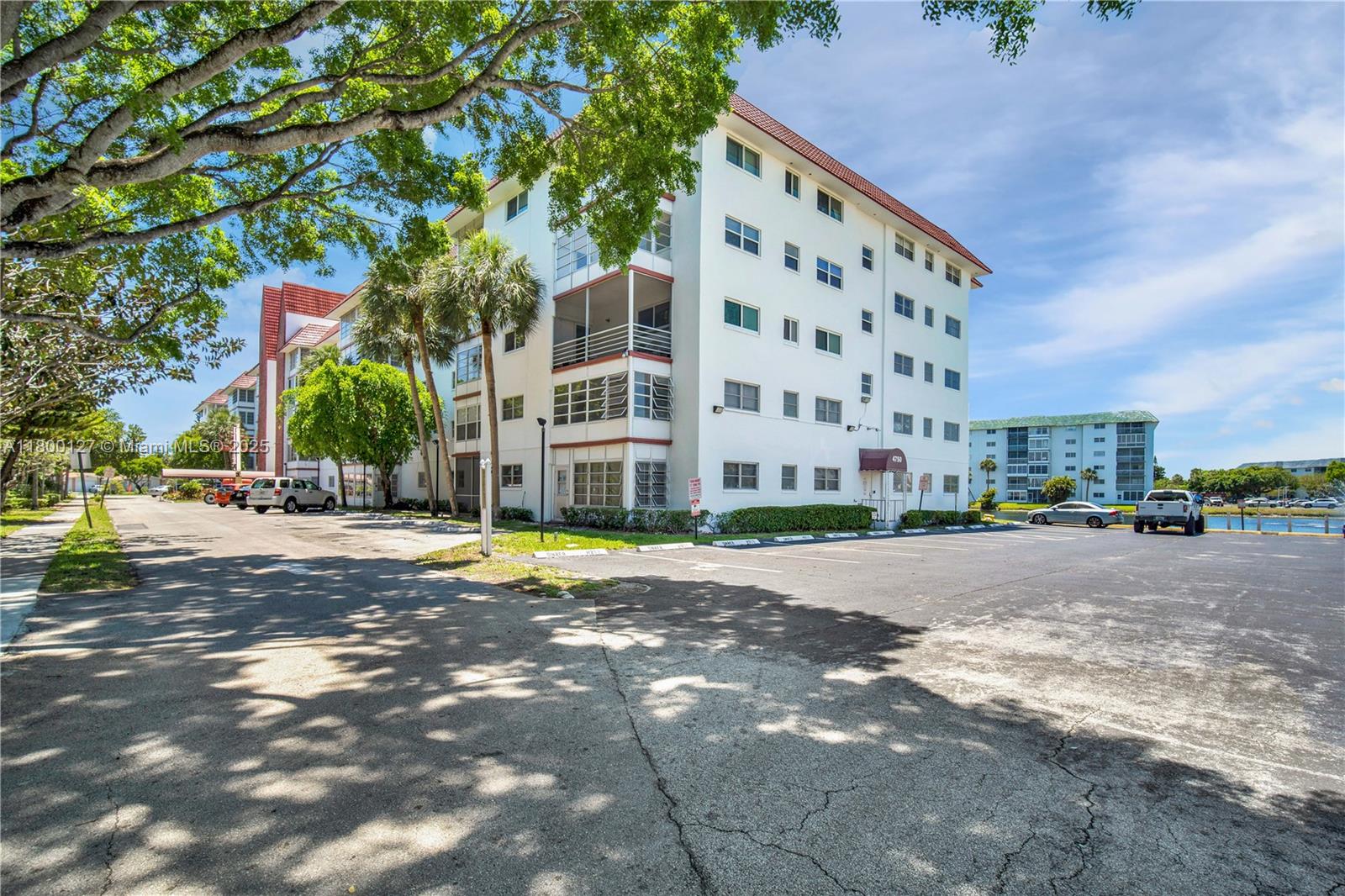 Property for Sale at 4750 Nw 22nd Ct 518, Lauderhill, Miami-Dade County, Florida - Bedrooms: 1 
Bathrooms: 2  - $103,000