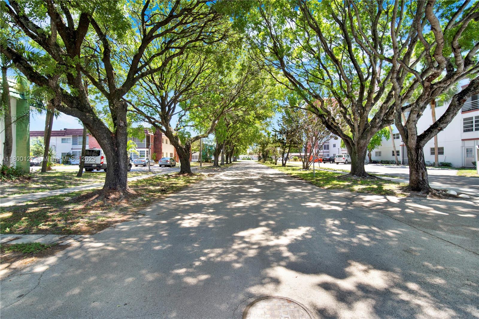 CASTLE APARTMENTS 11 COND - Residential