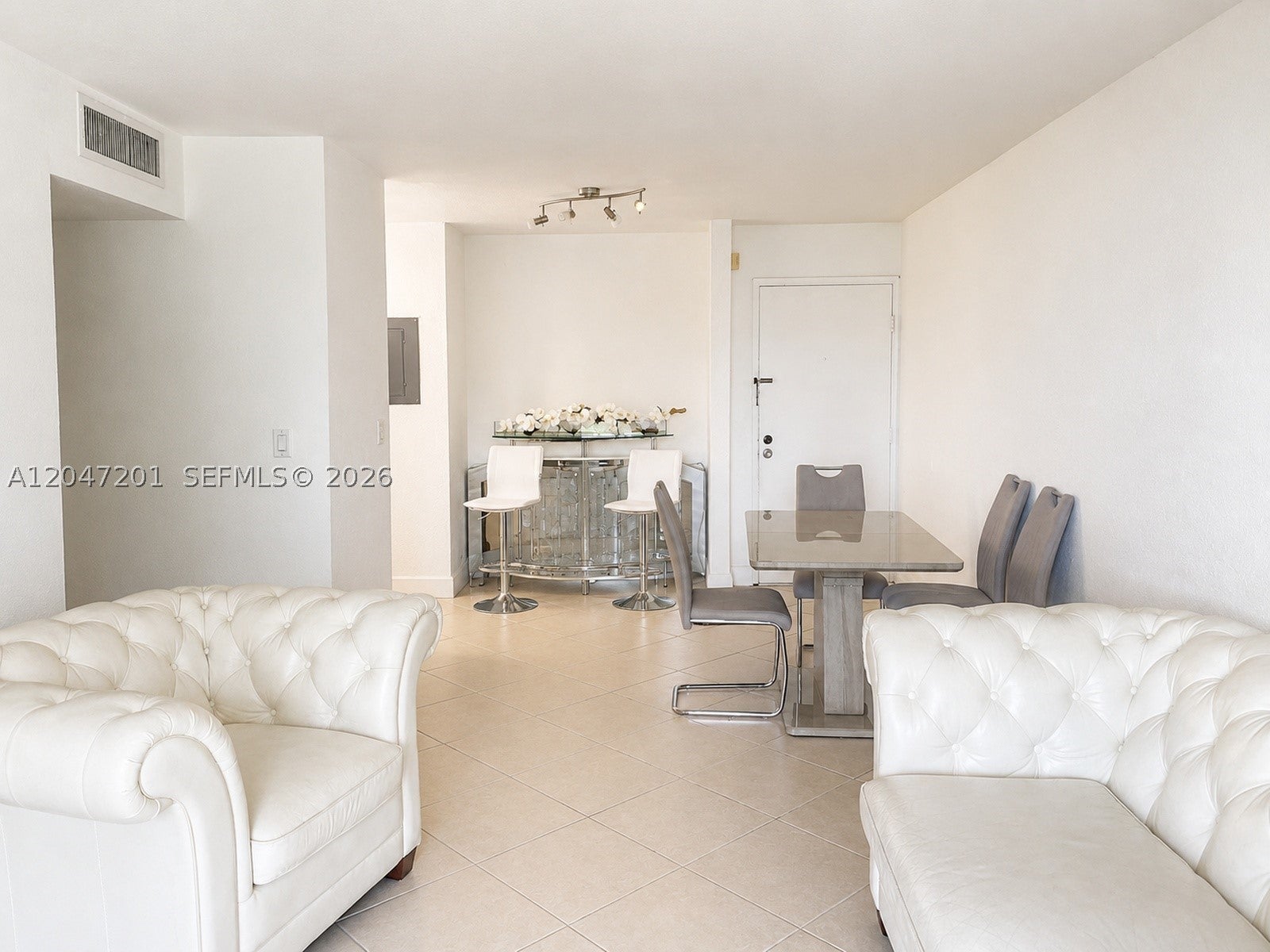 8870 Fontainebleau Blvd 106
