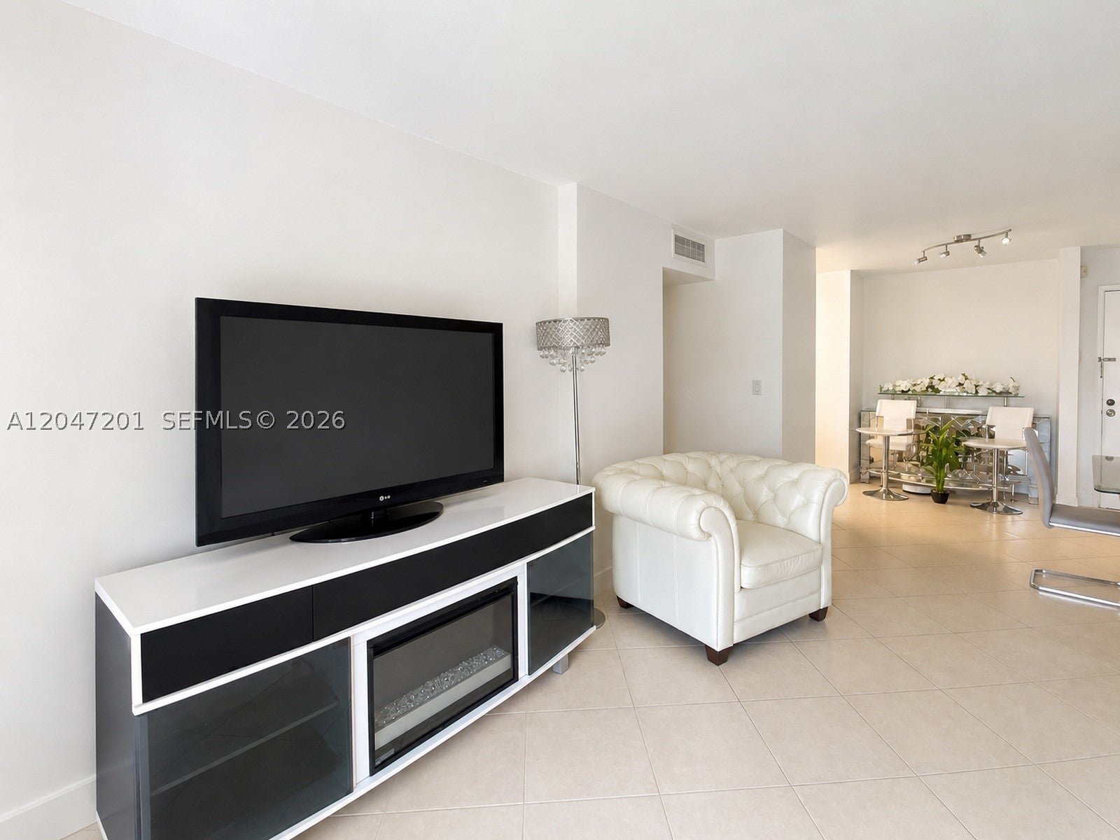 8870 Fontainebleau Blvd 106