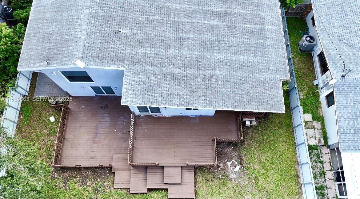 LAUDERDALE ISLES NO 2 - Residential Lease