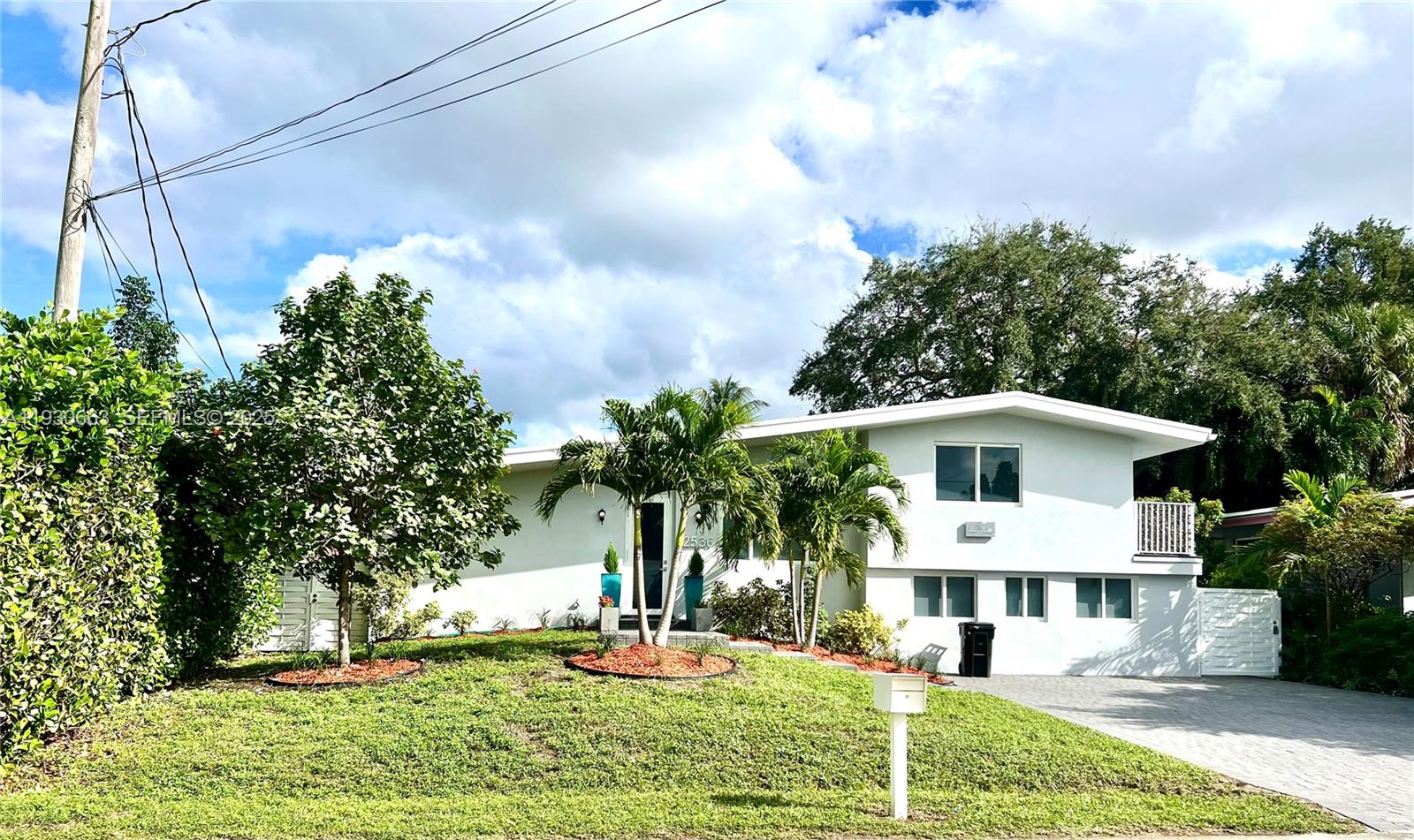 LAUDERDALE ISLES NO 2 - Residential Lease