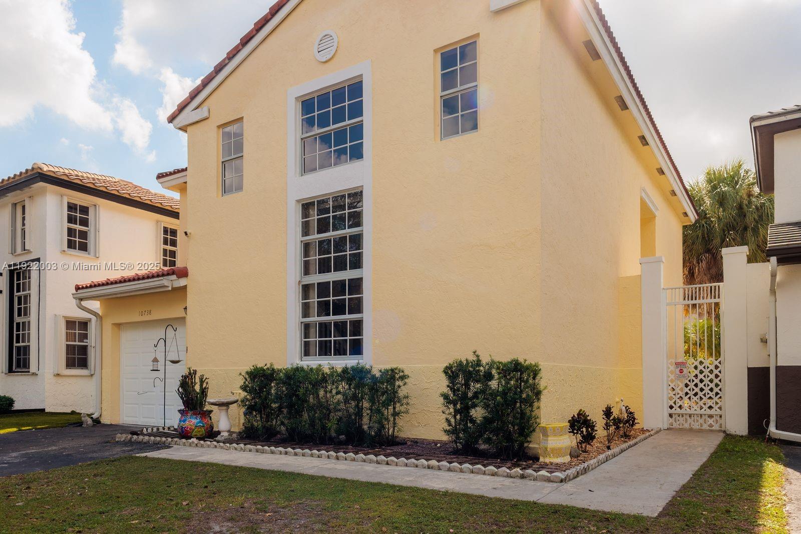 EMBASSY LAKES PHASE III - Residential