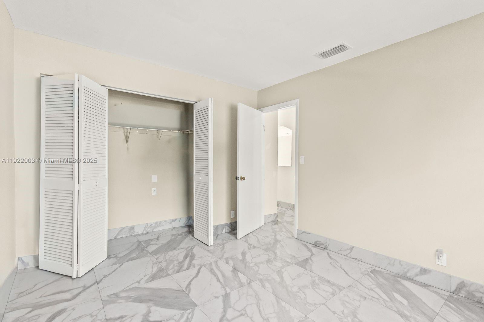 EMBASSY LAKES PHASE III - Residential