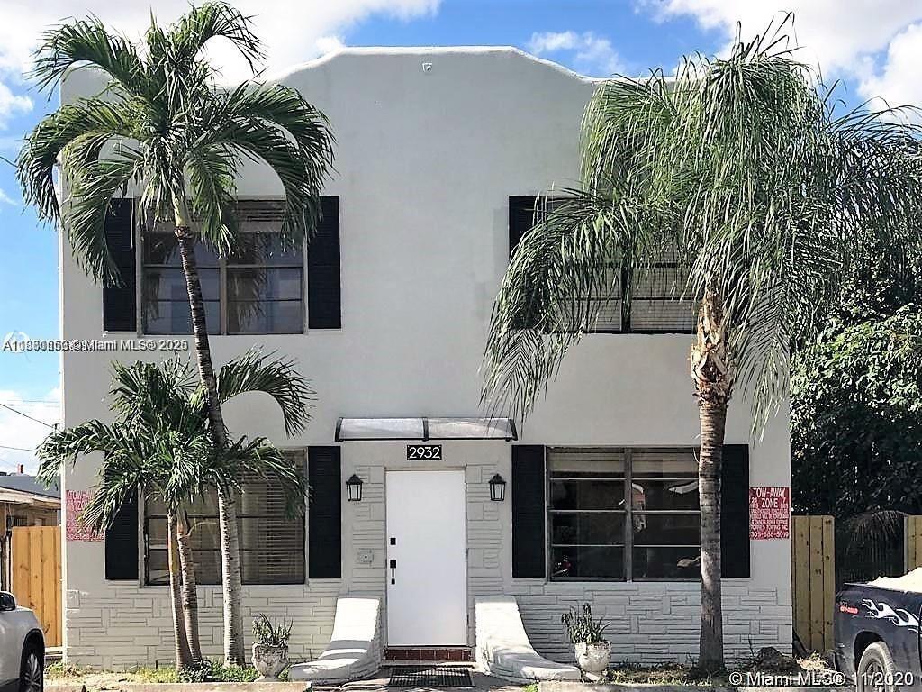 Renovated apartment in second floor! ! Bedroom / 1 Bathroom located in the heart of Allapattah. Very quite street
(dead end). Electricity, water $ sewer and trash included. Supermarket around the corner. Shared backyard and
very close to Wynwood.