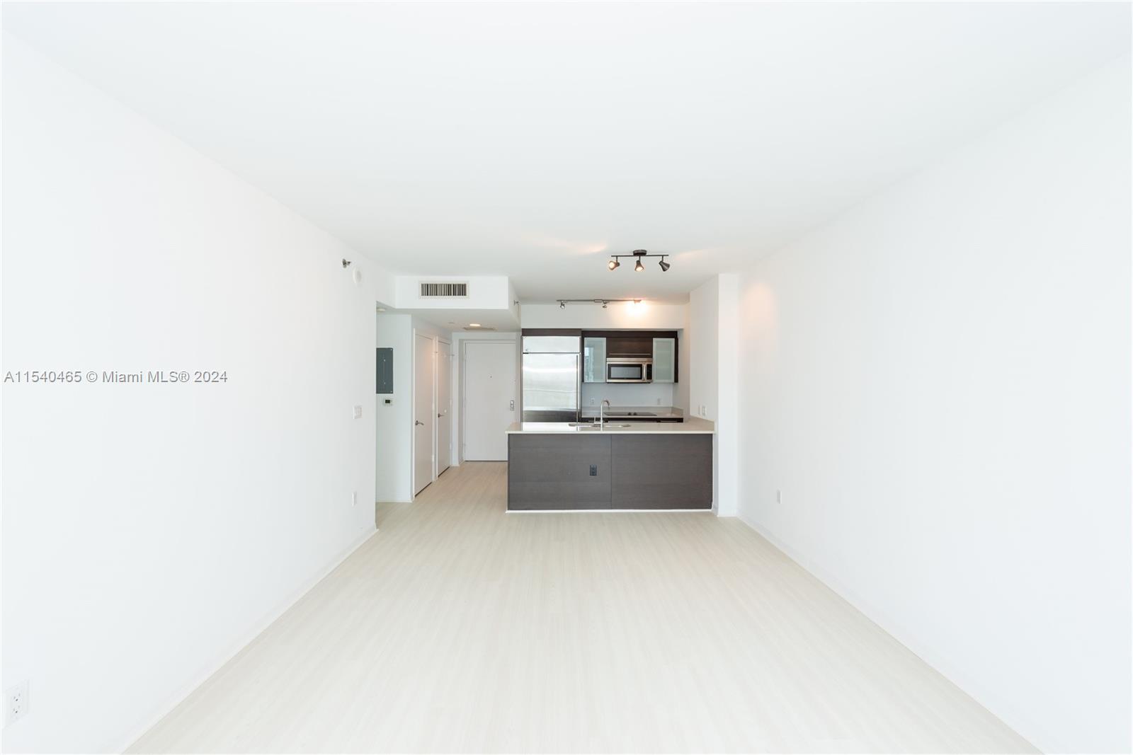 500 BRICKELL WEST CONDO - Residential Lease