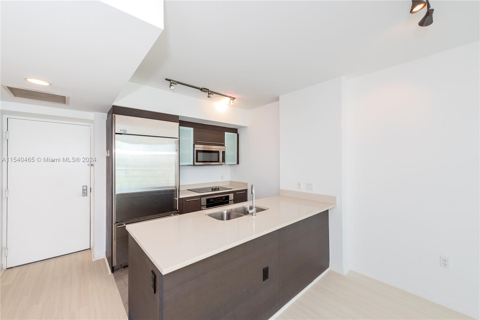 500 BRICKELL WEST CONDO - Residential Lease