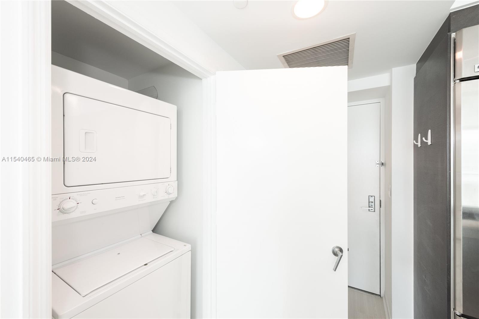 500 BRICKELL WEST CONDO - Residential Lease