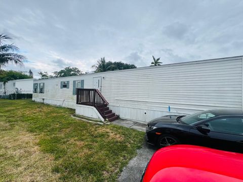 Mobile Home in Davie FL 520 132nd Terrace Ter 1.jpg