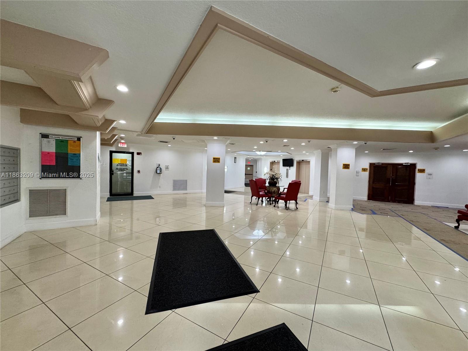 WILSHIRE CONDO - Residential