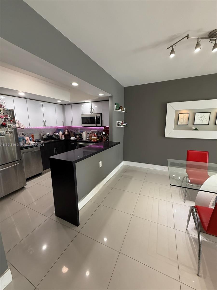 OCEAN RESERVE CONDO - Residential Lease